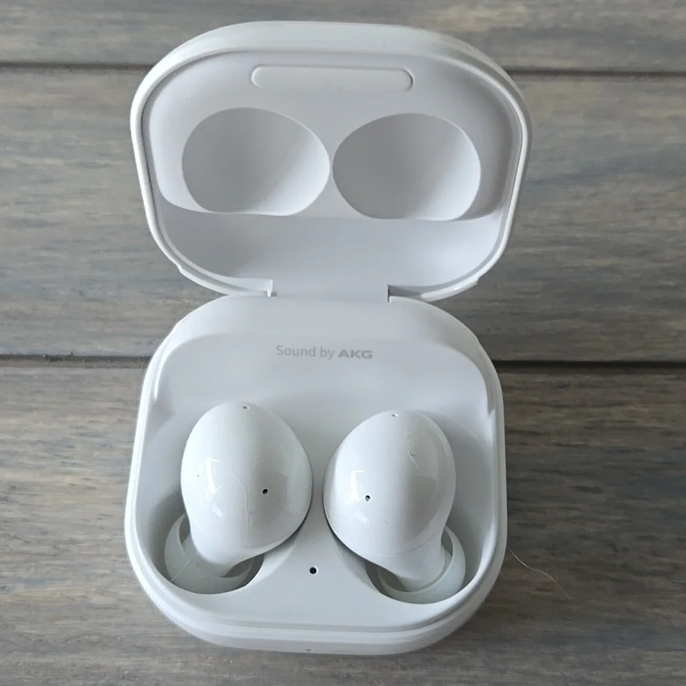 Samsung White Airbuds SM-R177